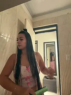 Amoura_