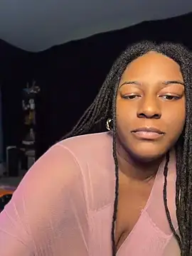girthgoddesscoco's live room
