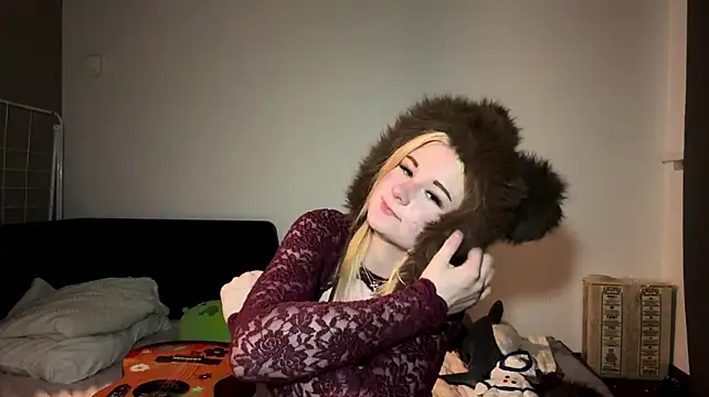 LorineFavaro Momentaufnahme des Live-Raums auf Stripchat