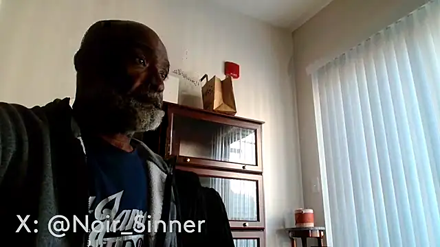 sinnernoir live cam on StripChat