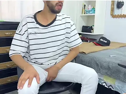 thomass1018 webcam