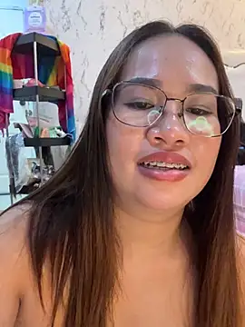 Ponthip live sex cam