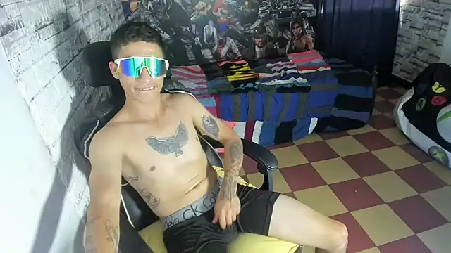 cristopher_june webcam