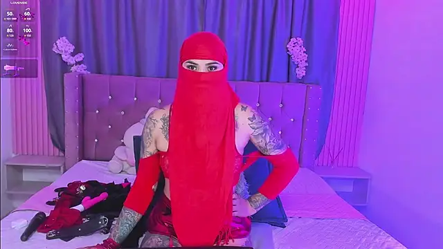 Nayla-Mouna live cam on StripChat