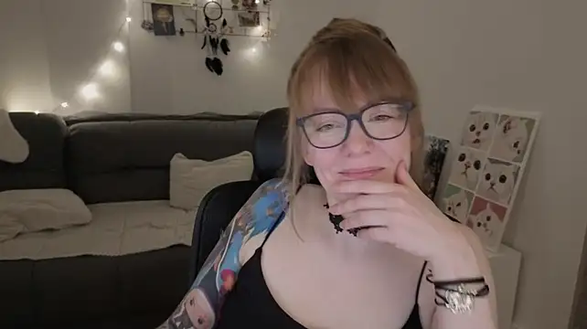 Aurora_Velvett_