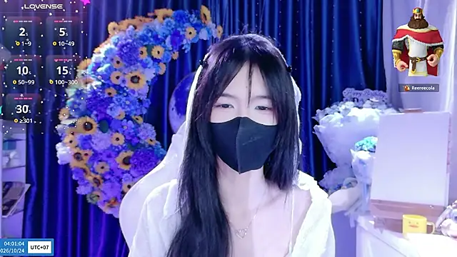 Your-Sunshinee live cam on StripChat
