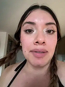 valery_mora (F young) - massage with ice in nipples