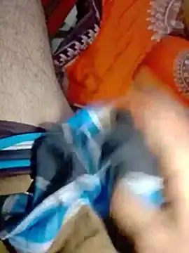 hackyourpussy@xh (Ask my age) - Handjobs