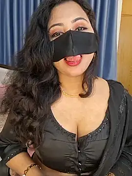 bristy--- (Ask my age) - Spile on boobs
