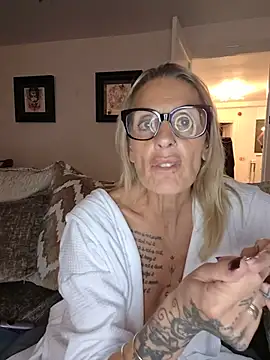 Busty-MorganXX