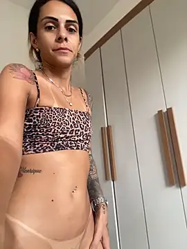 sabrinaneves (F young) - Sentando no consolo