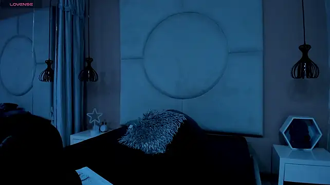 MiiaaVelvett__