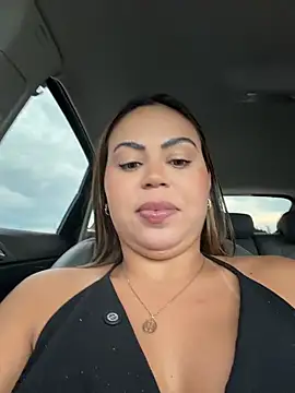 LariiHotWife