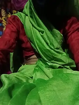 Hot_renu85