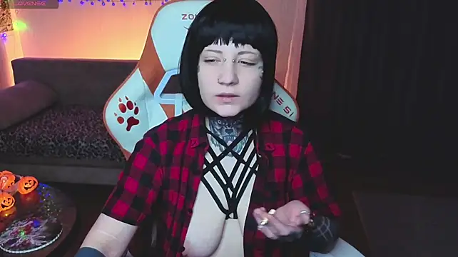 acid_trip1l (F young) - blowjob +drooling on boobs 😻💦