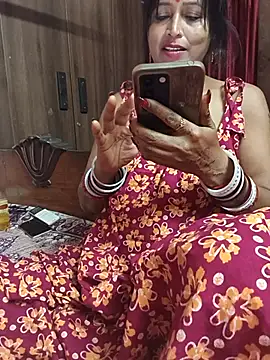 Little-Roshni Live Webcam on Stripchat