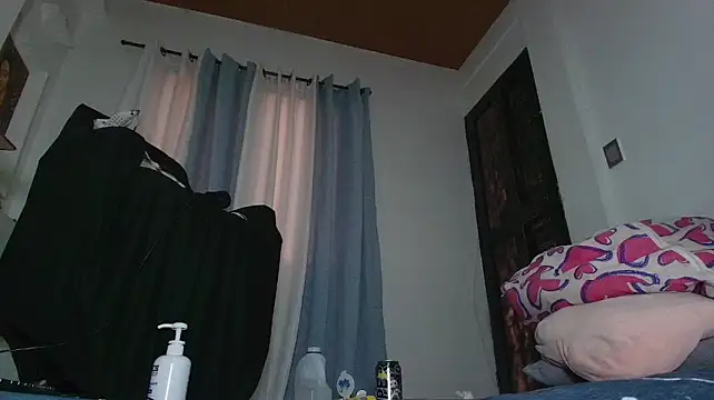 s-sweett live cam on StripChat