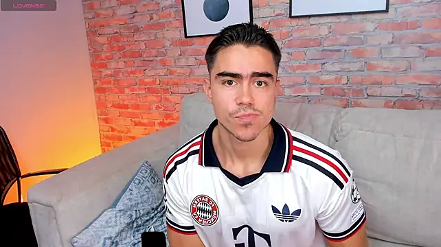 Mateo_Strong1