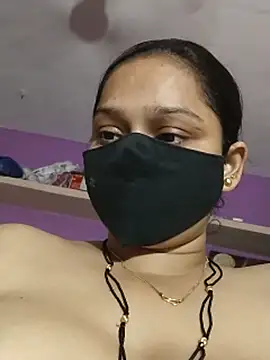 Priyanka_30 live cam on StripChat