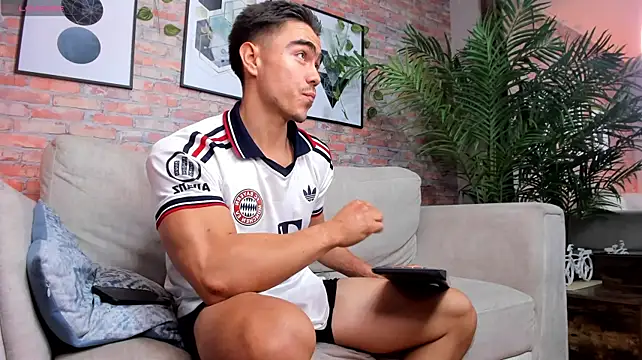 Mateo_Strong1