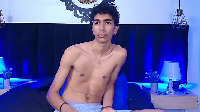 Cam_stom