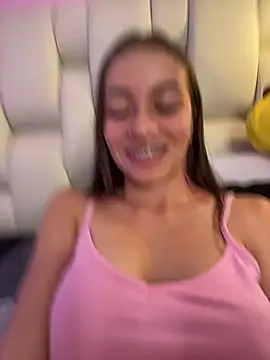 Chloe_Key live cam on StripChat
