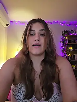 MiaRides19 live cam on StripChat