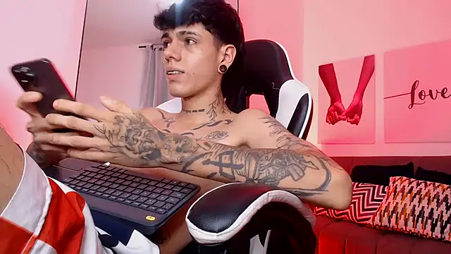 Tommy_valverde live sex cam