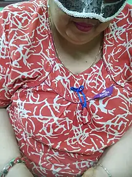 tamil-mayasri (F milf) - Boobs nipples