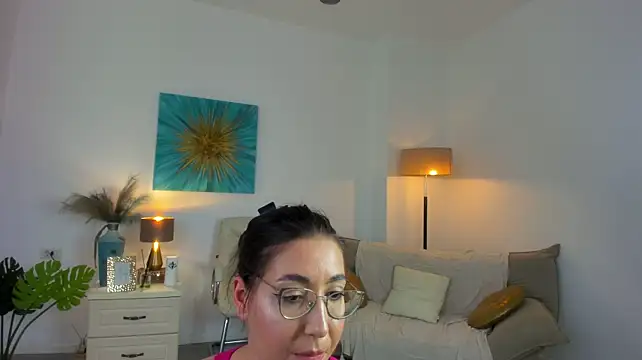Kylie_Kathy live cam on StripChat