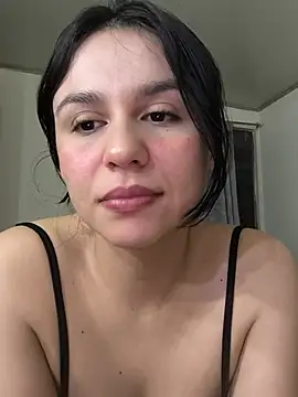 Daniela-rosee live cam on StripChat