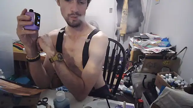 JohnnyMoves on Stripchat