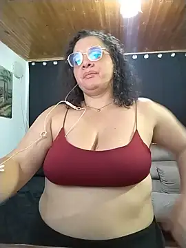 Aleja_Gonzales webcam