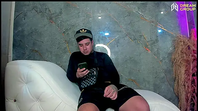 Yourslust_ webcam
