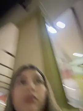 lunablossom_ live cam