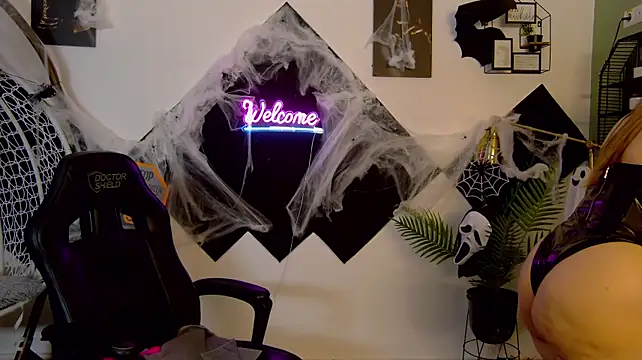 Katewalker_ webcam
