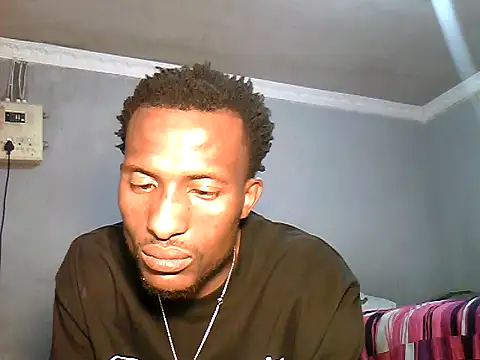 ChocolateBeretta75 live cam on StripChat