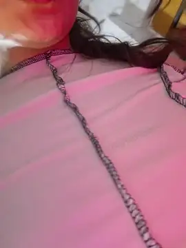 Lubnna live cam on StripChat