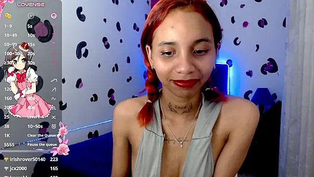 ivory_aiko live cam on StripChat