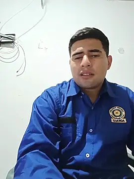 papi_semental live cam on StripChat