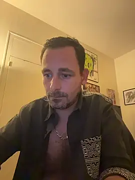 defbond420 live cam on StripChat