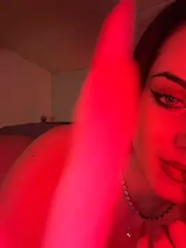 LunnaVey live cam on StripChat
