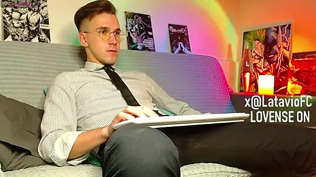 Midnighter_ live cam on StripChat