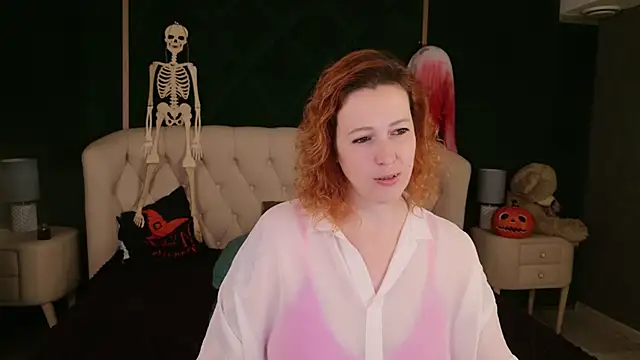 Evie_Berret live cam on StripChat