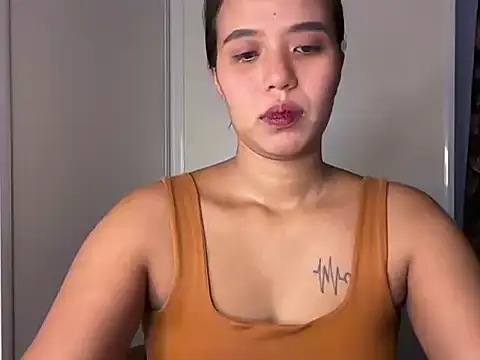 Its_mae69 live cam on StripChat