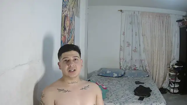 SAT--SU_U live cam on StripChat