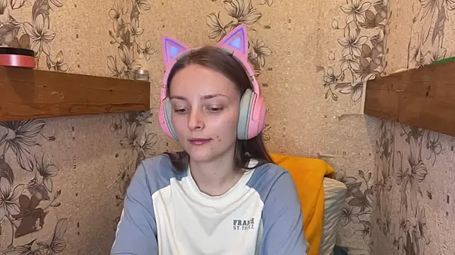 EmyMiu live cam on StripChat