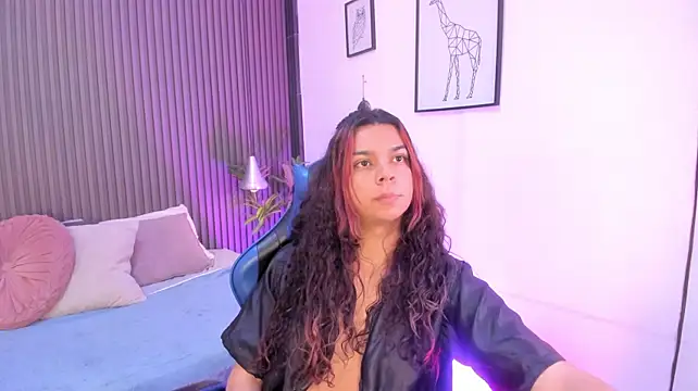 CaeliThalyana live cam on StripChat