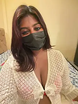 NaughtyZoya Hottest Webcams