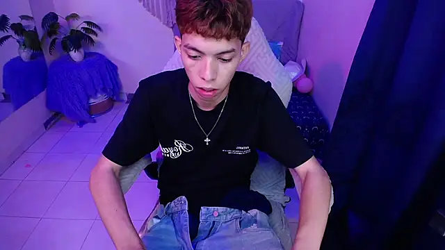 nico_nikc (M twink) - OIL IN MY BREAST